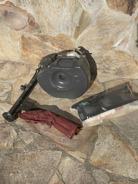 W124-туба , крик, аптечка и инструменти