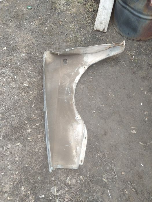 Крыло пасат б3 продам