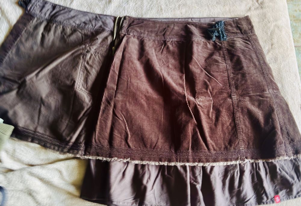 Fustă maro din catifea reiată, de la EDC by Esprit, mărimea 38