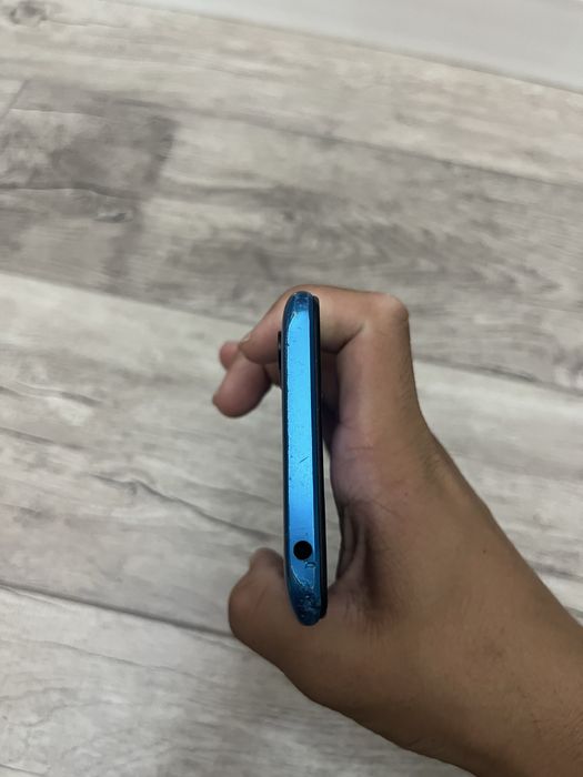 Телефон Redmi 9a синего цвета