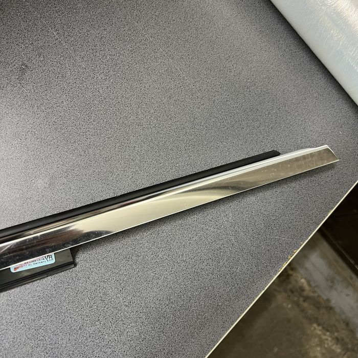 Молдинг двери ауди а4 б8