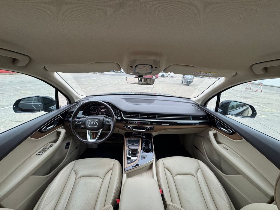 Audi Q7 2019 Full