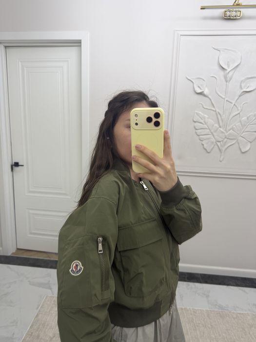Курточка Moncler