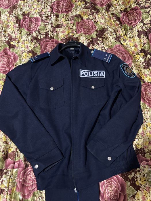 Класический полицейский китель