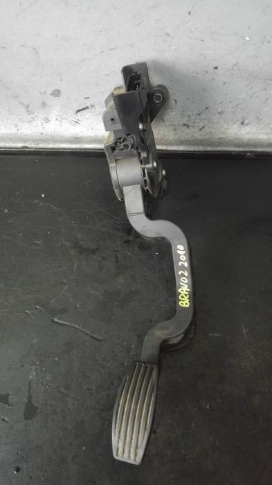 Pedala acceleratie fiat bravo 2 1.6 multijet dupa 2006 517856400