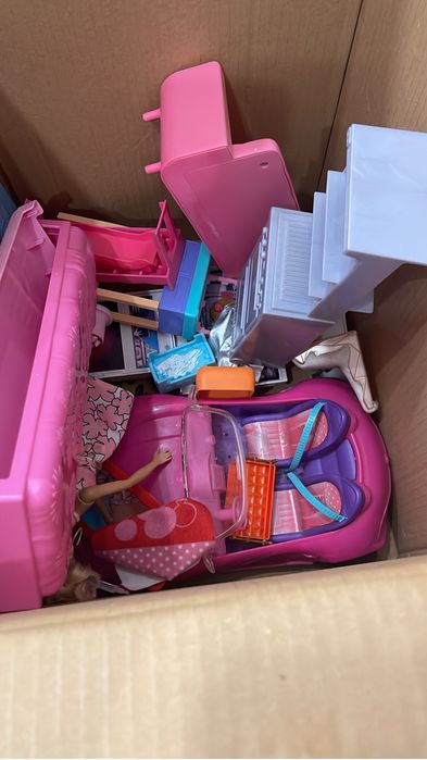 Casa barbie cu accesorii
