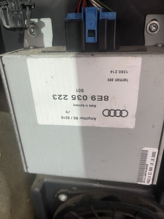 Statie boxa audi a4 6