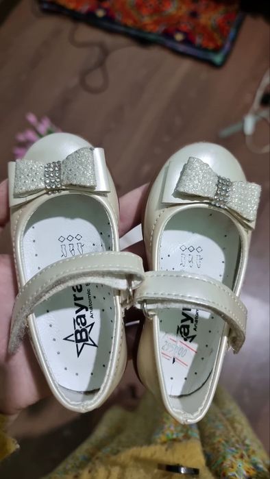 Турецкий туфельки и кроссовка для девочек Цена за все 16- 19 размер 
Ю