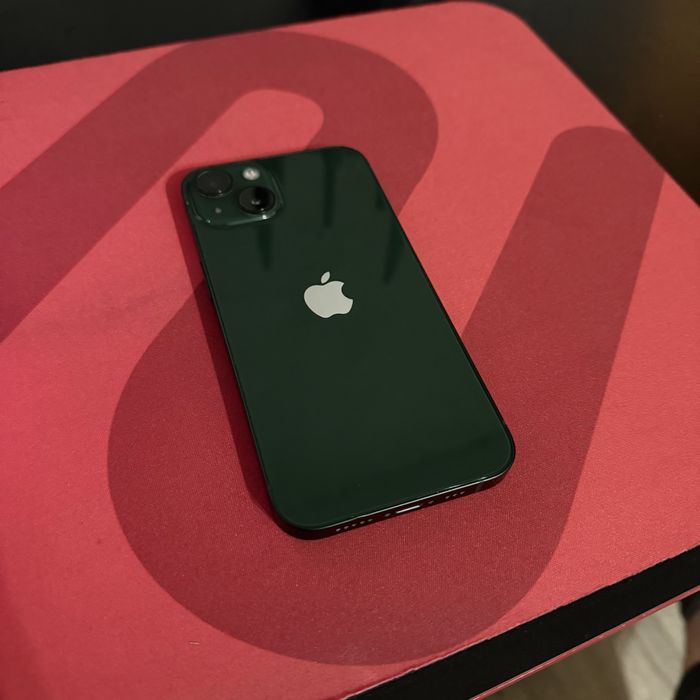 Iphone 13 (в хорошем состояний )