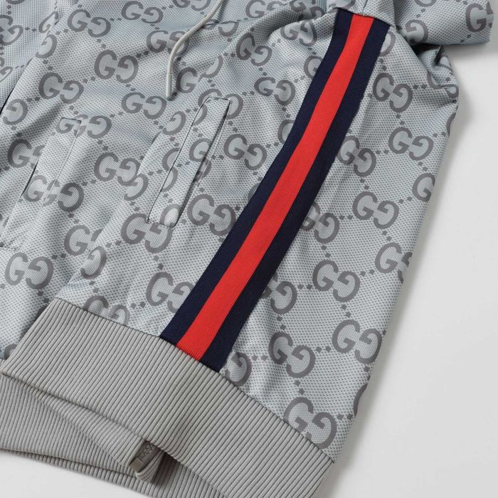 Kurtka Gucci Această haină are o reinterpretare odświeżony