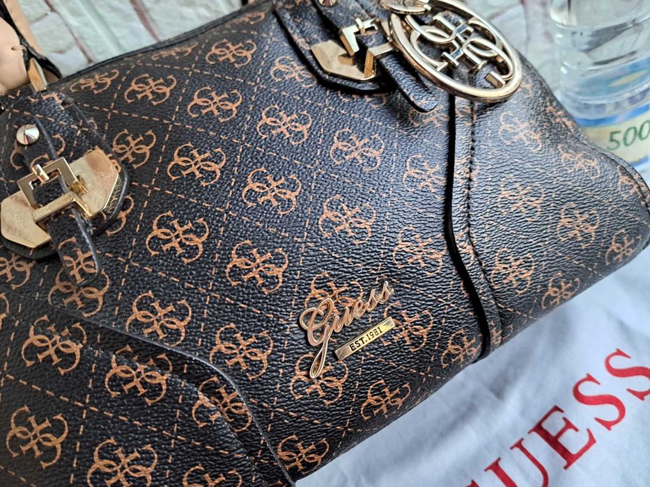 дамска чанта Guess-кафява чанта