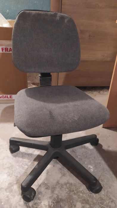 Разпродажба Офисни столове и части за столове