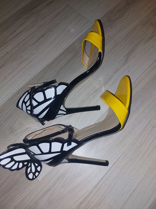 Страхотни обувки