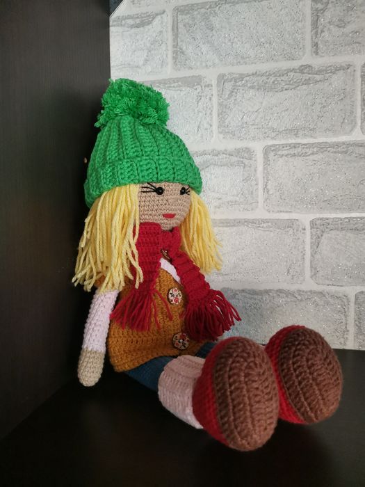 Плетена кукла 70 лв.