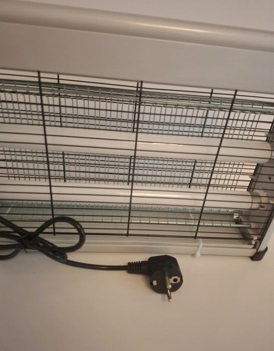 Lampa împotriva insectelor