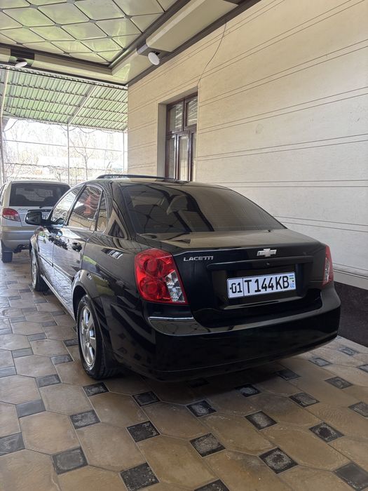 Lacetti Gentra sotiladi