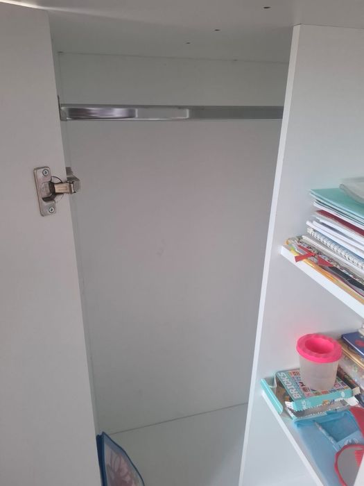 Письменный  стол  с кроватью