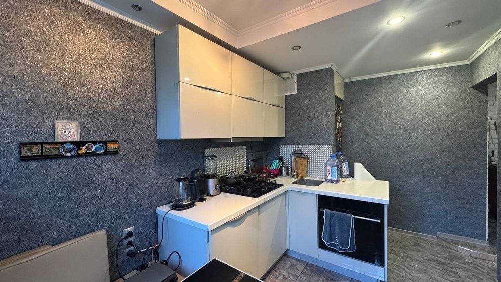Продам 3к квартиру рн Достык молла
