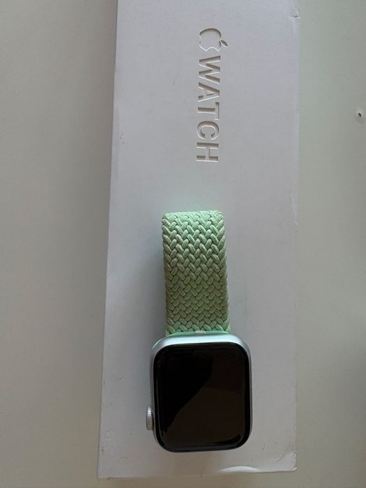 Apple Watch Series 5 GPS 40mm — Aluminium
