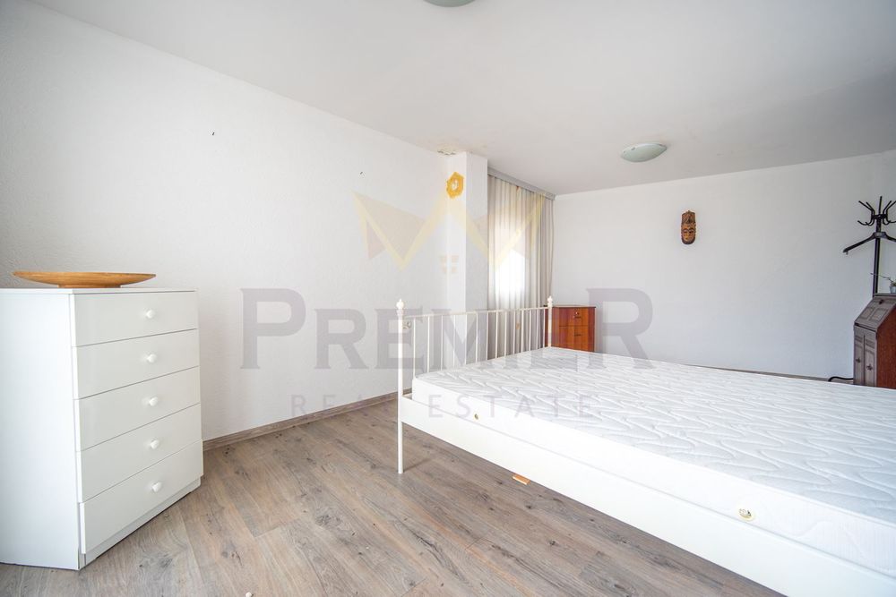 Къща в Добрич, област-гр.Балчик площ 190 цена 220000