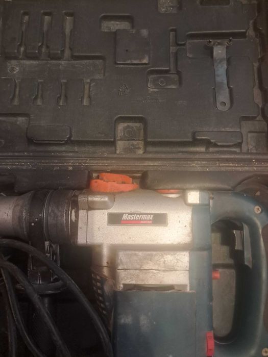 Продам Перфаратор 3 в 1 а точнее дрель, перфаратор, отбойник.