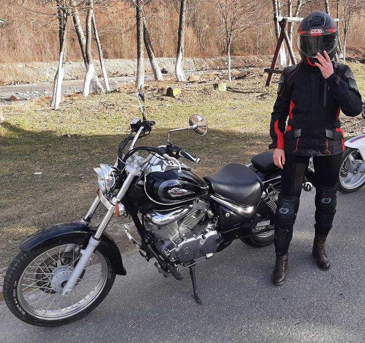 Suzuki INTRUDER VL 250 - stare foarte buna.