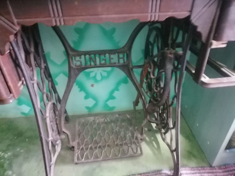 Masina de custut singer