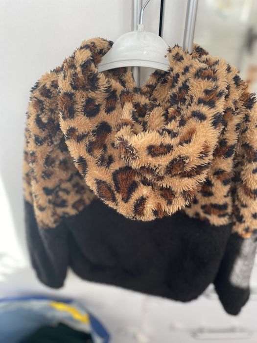 Haine fetita in stare foarte  buna