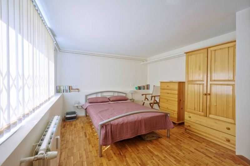 Продава се Двустаен апартамент в София, Оборище - 55 кв.м за 3091 €/кв.м - Снимка #2