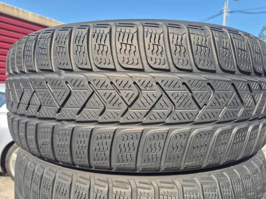 2 Anvelope M+S - 215/55/17 - PIRELLI - Stare Foarte BUNA - DOT 2023 !