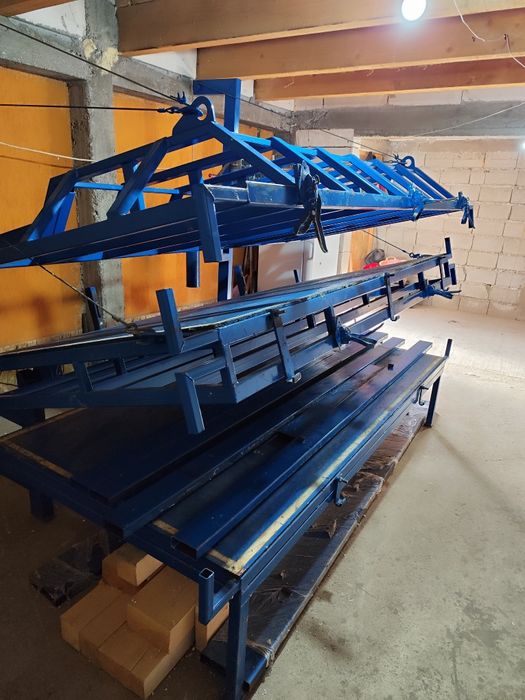 Presa panouri SIP , spuma poliuretanica