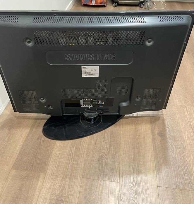 Телевизор samsung