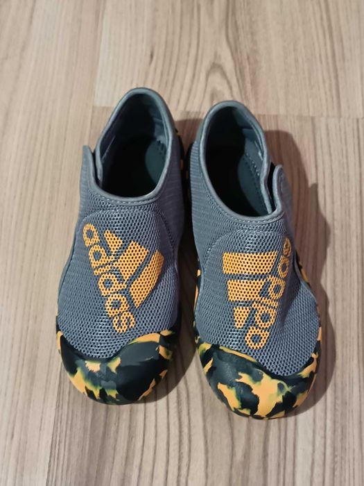 Нови! Adidas детски сандали, 29 номер