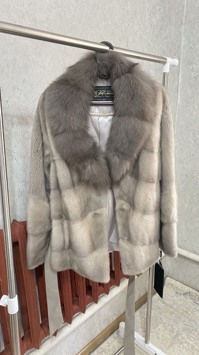 Продам новую шубу норковую
