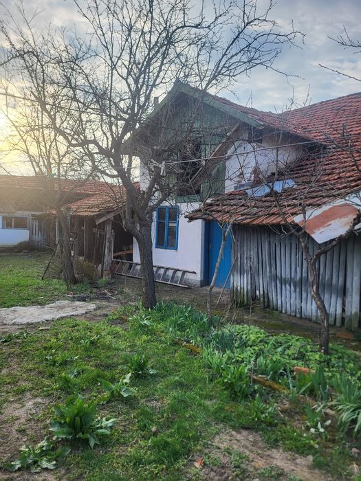 Продава се къща в с.Якимово обл.Монтана