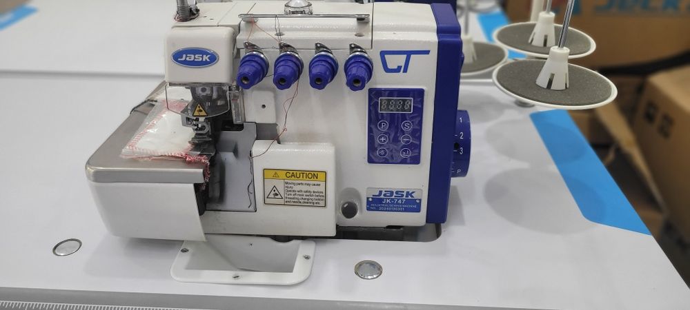 Overlok jaku jeksi jakk jask