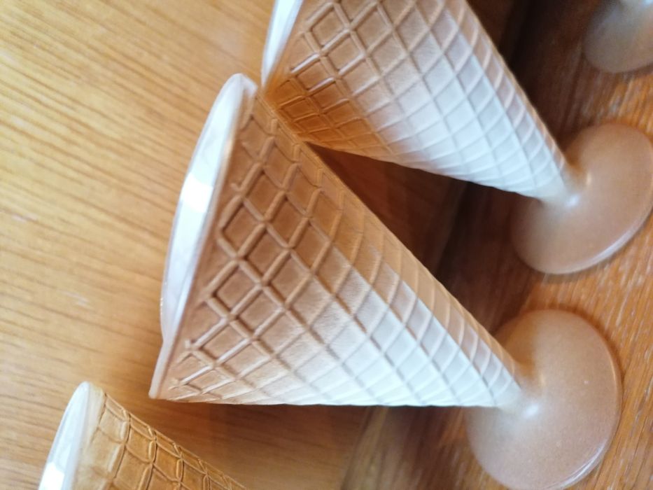 Set 4 cupe înghețată