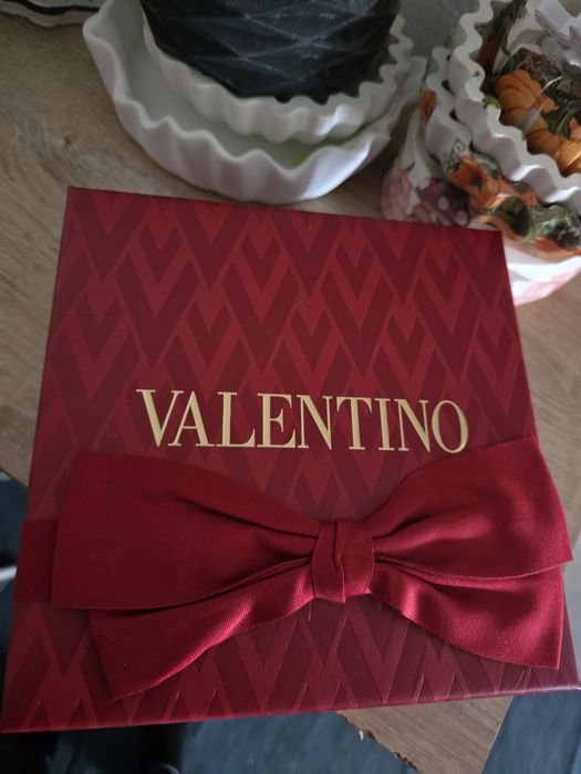 Set Valentino femei si bărbați