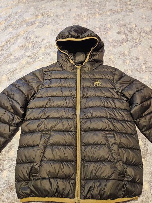 Детско яке за момче BENETTON.