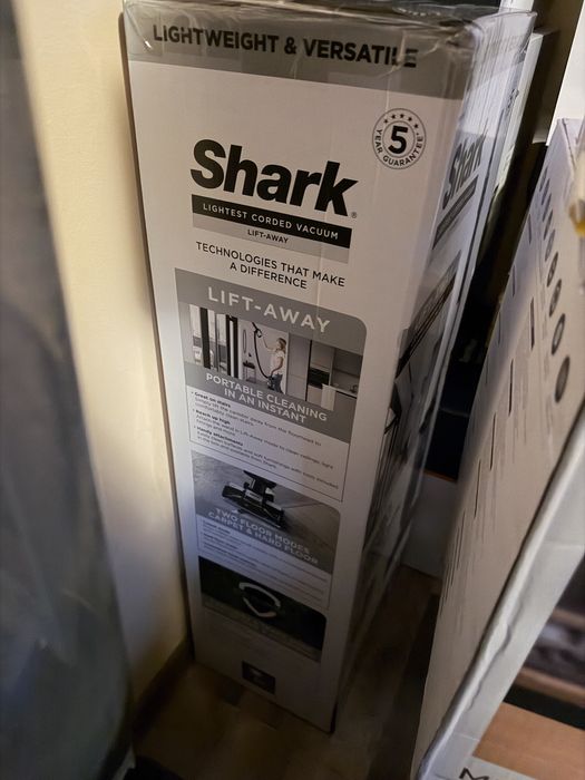 Вертикална прайосмукачка Шарк