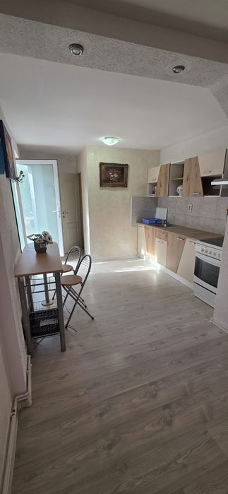 Inchiriez garsoniera la casa Piata Cluj cu taxe incluse — fotografia 3