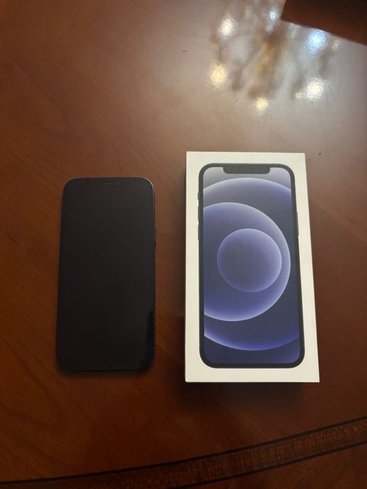 IPhone 12 черный