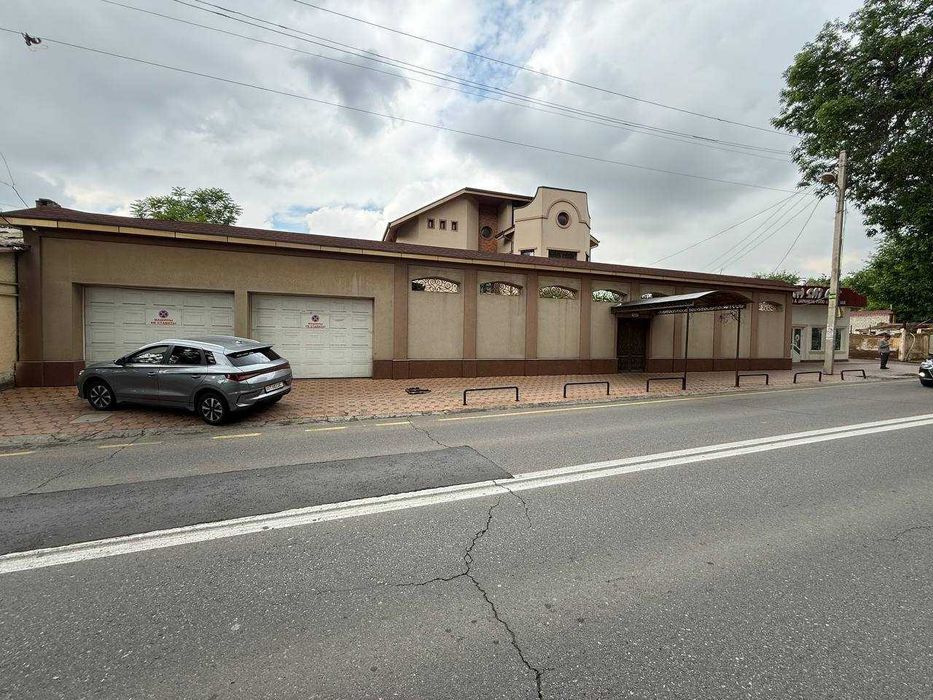 Уй сотилади ЦЕНТРДА