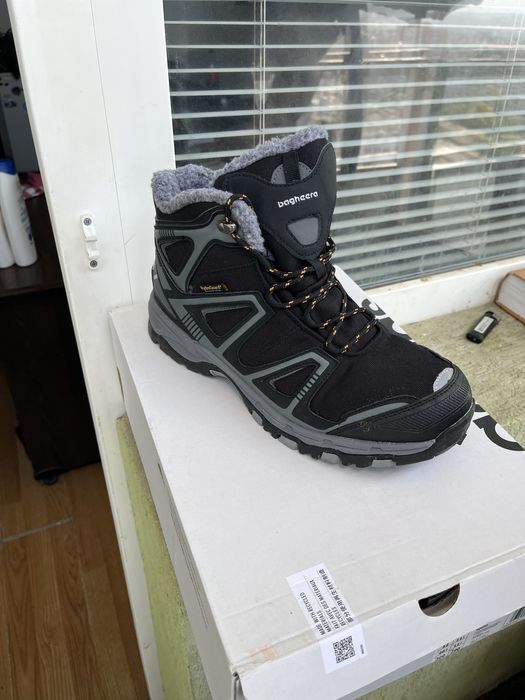 Обувки 43 и 41 размер