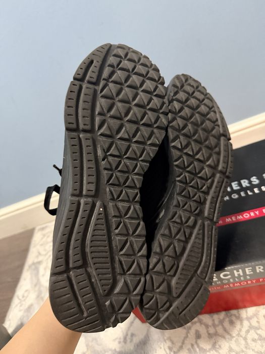 Кроссовки Skechers оригинал 43 размер