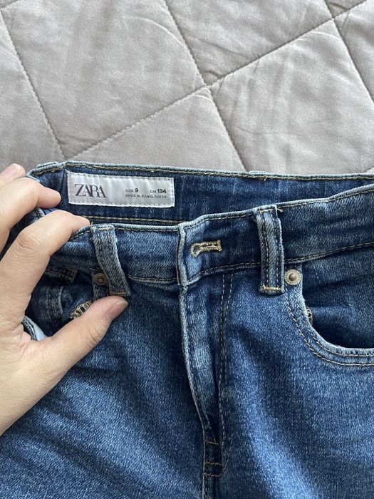 Джинсы на девчоку