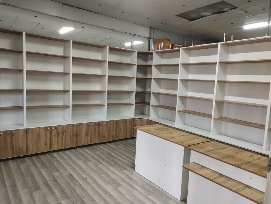 Срочно продам мебель для бутика