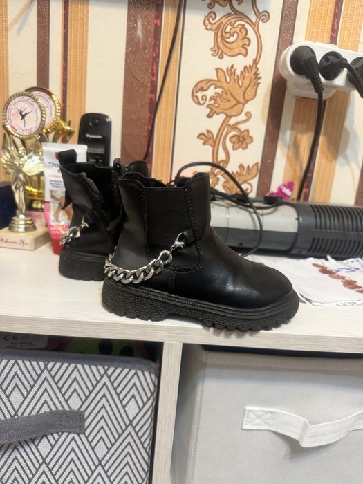 Детские ботинки