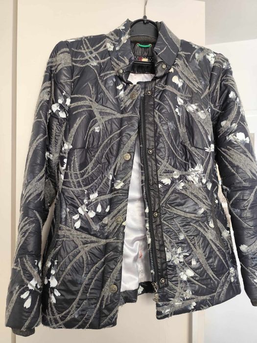 Дамско яке на Роси