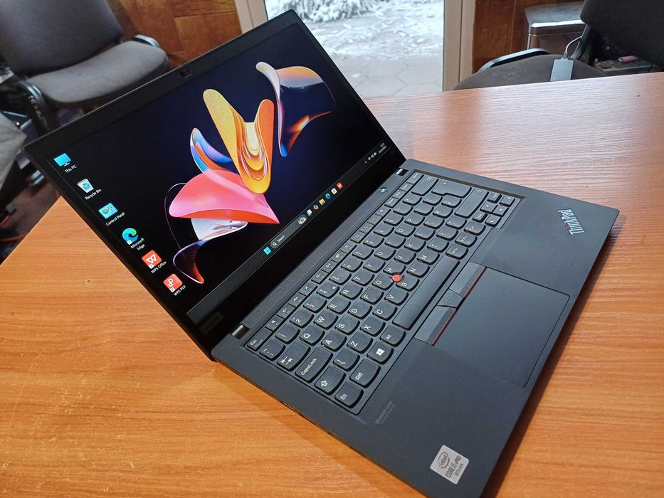 14' FullHD IPS Lenovo T14 Core™ i5-10310U/256GB SSD Nvme/16GB RAM